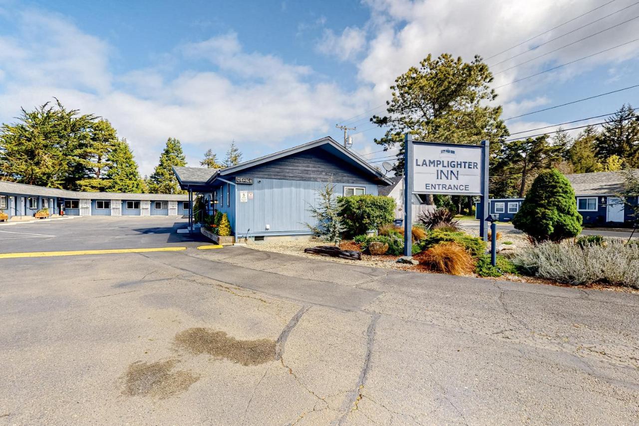 Lamplighter Inn Bandon Exterior photo